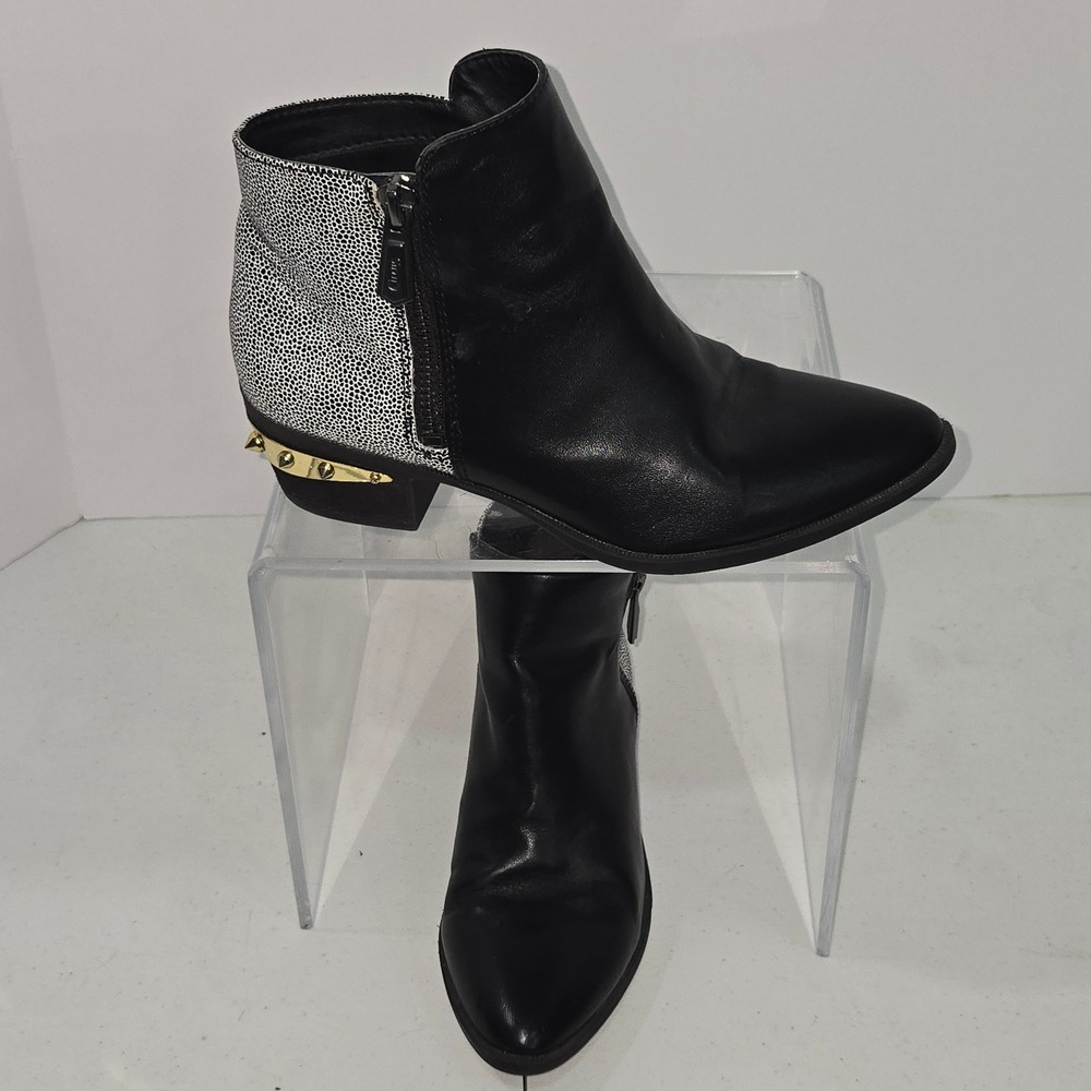 Circus by Sam Edelman Black White Studded Ankle Boots Pointed Toe Size 6 AC570